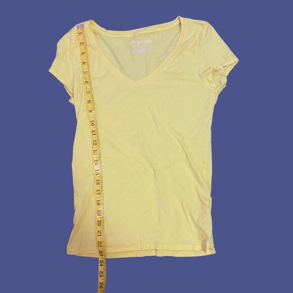 🌼 Aeropostale Yellow V-Neck Cotton Tee (Size XL) - Picture 3 of 6